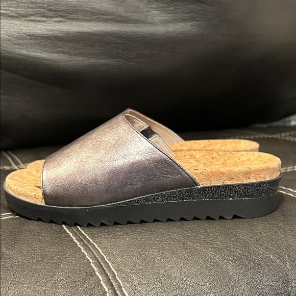 Romika Metallic Gray & Black Footbed Sandals 37 - Picture 1 of 9